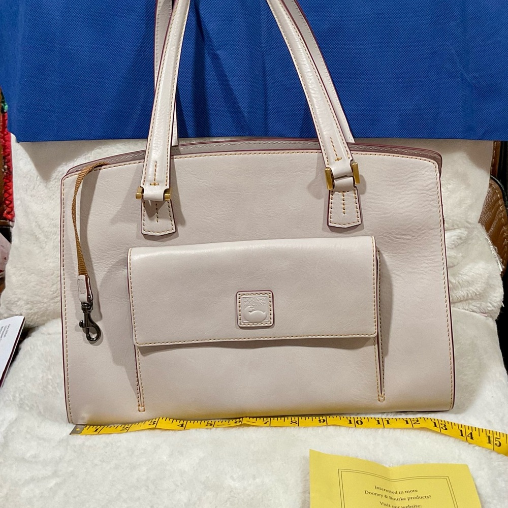 NWT LG Dooney & Bourke Saffiano Florentine Leather Shoulder Handbag Neutral Zips - Picture 4 of 15